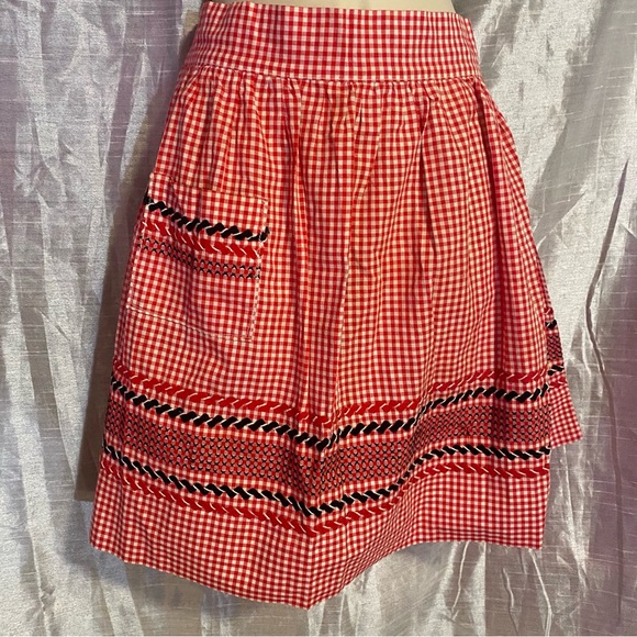 Beautiful handmade vintage apron with embroidery GUC, total length 76” lovely - Picture 1 of 4